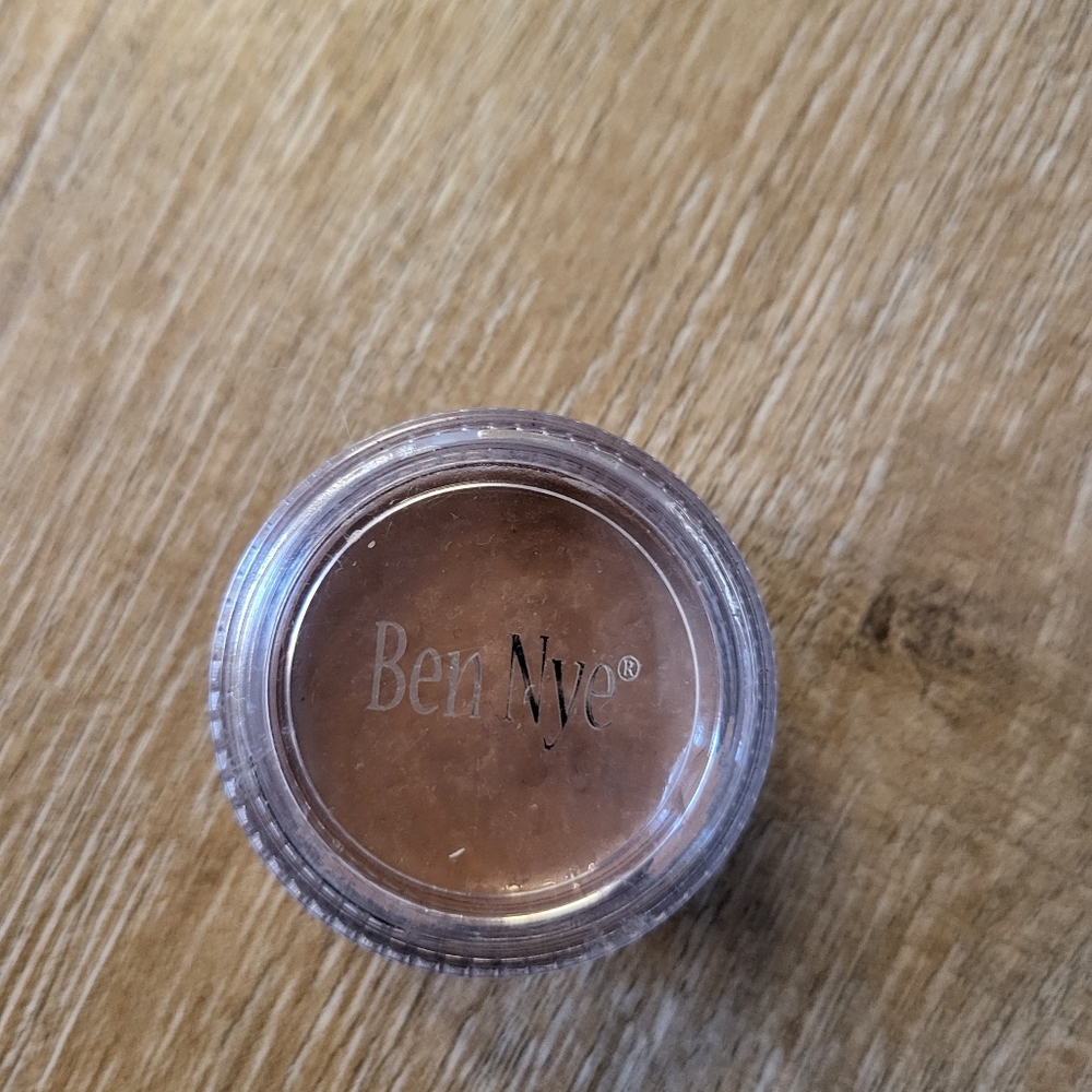 Ben Nye Lash Shadow Cream TAUPE